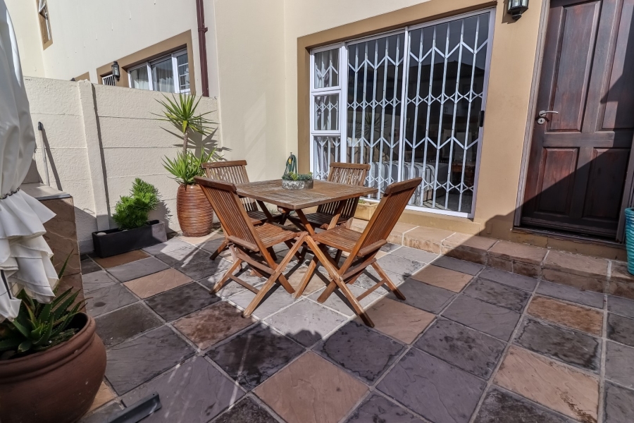 2 Bedroom Property for Sale in Parklands Western Cape